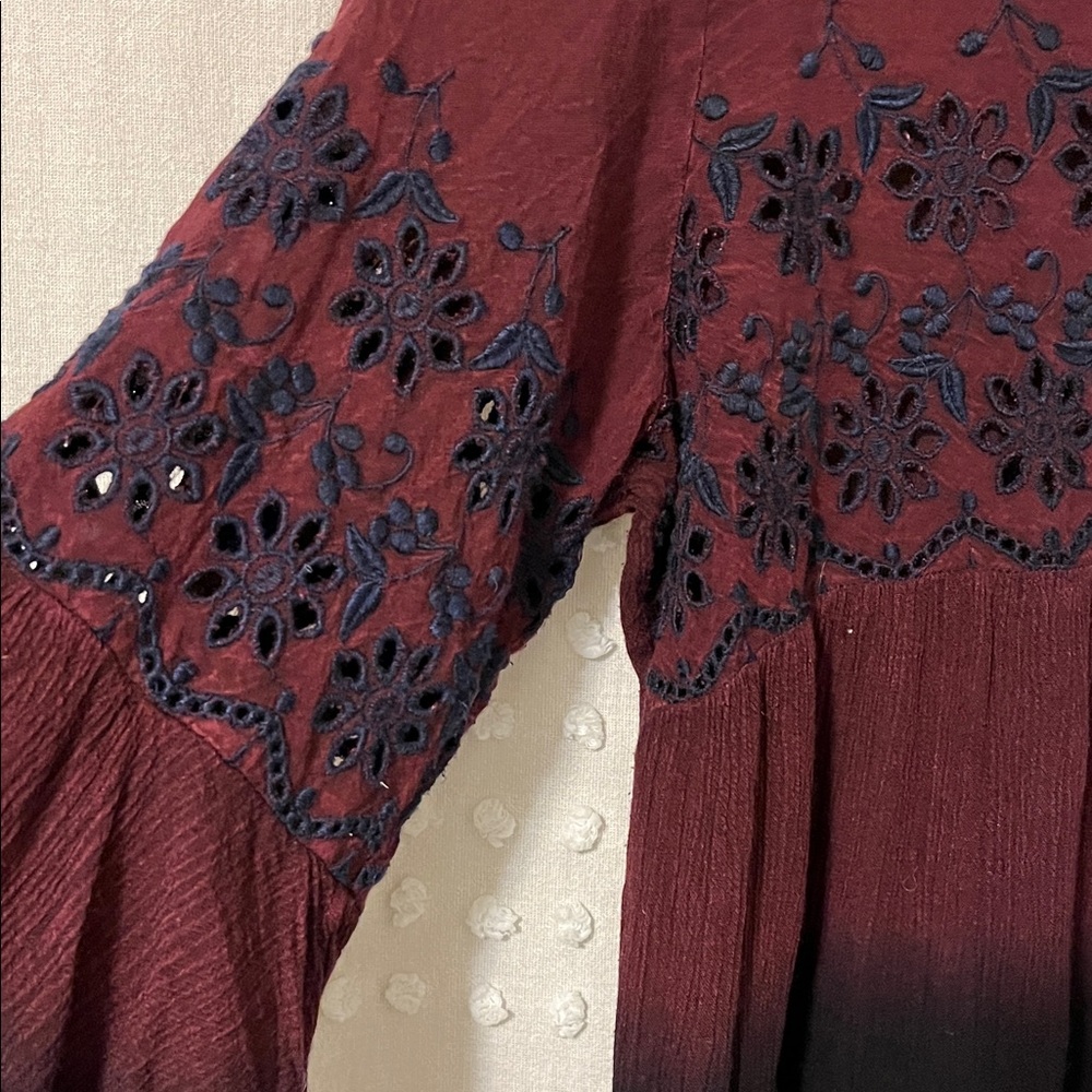Women's Burgundy to Black Ombre Embroidered Tunic Top Size XL